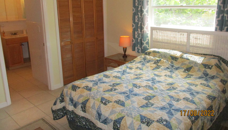 Queen with Ensuite Bathroom